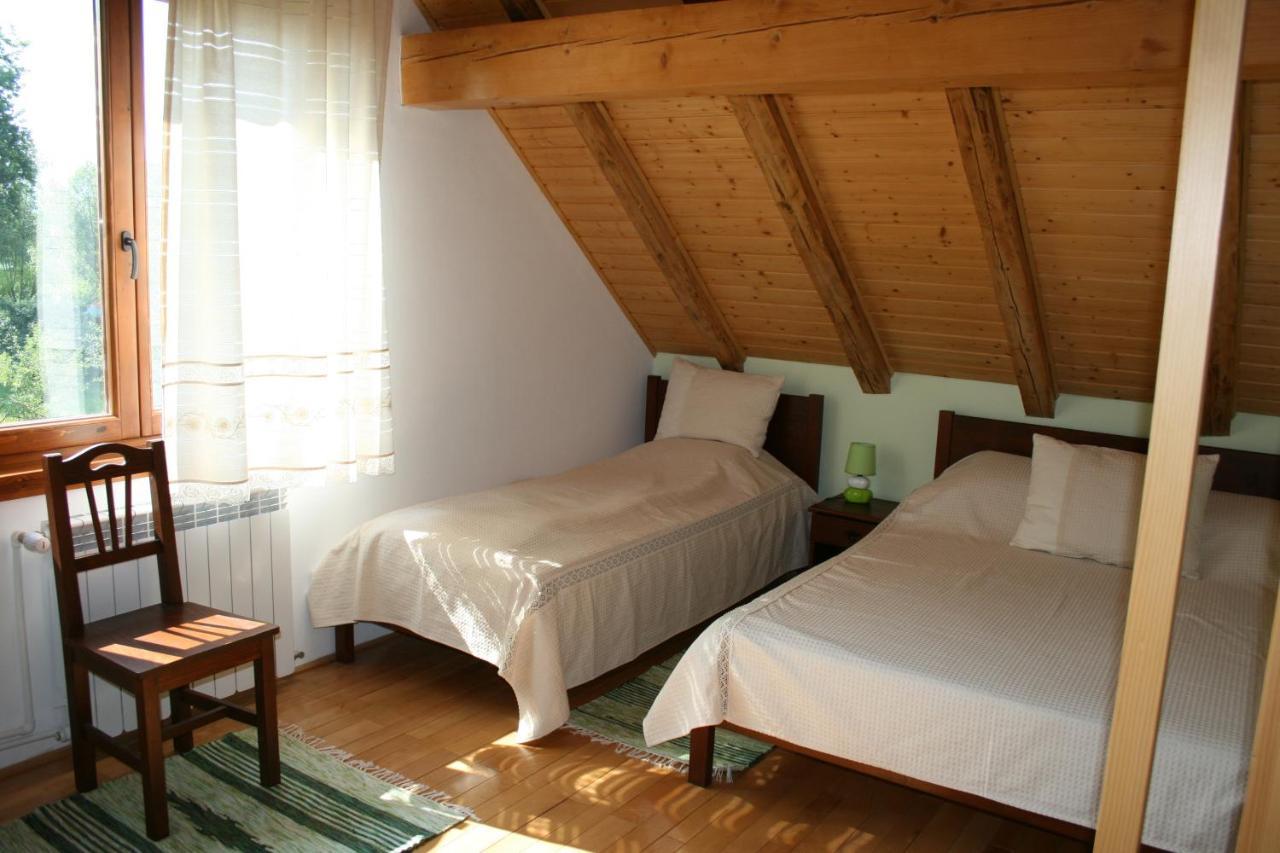 Albinuta Guesthouse Ozun Экстерьер фото