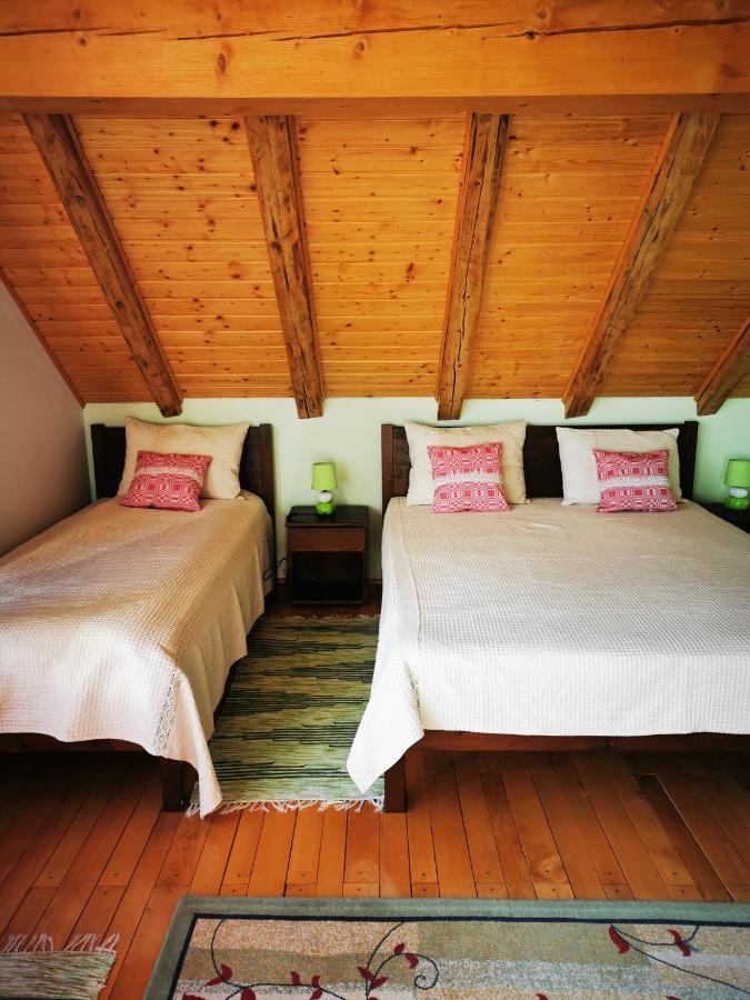 Albinuta Guesthouse Ozun Экстерьер фото