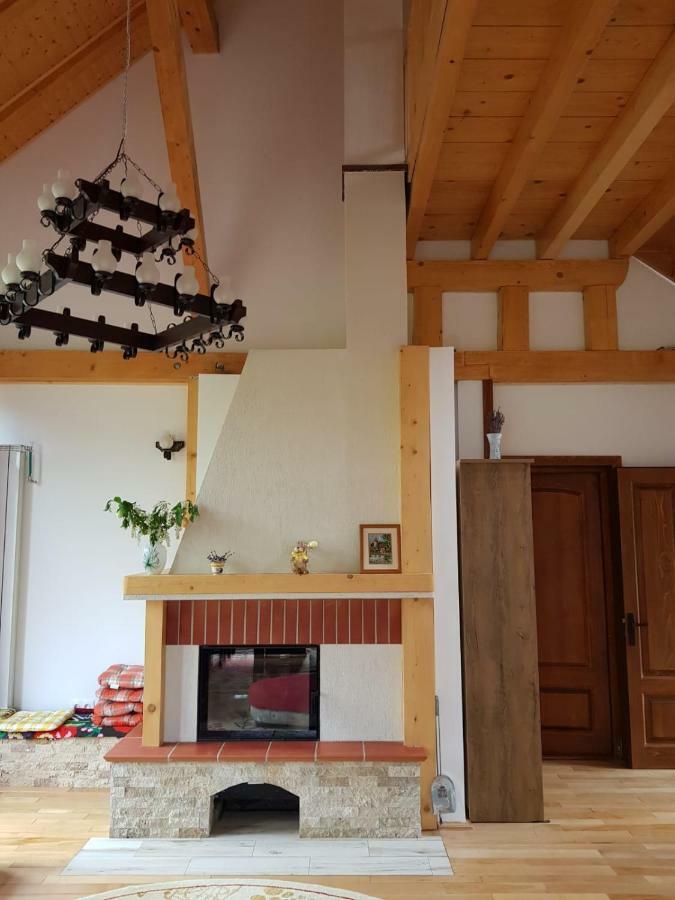 Albinuta Guesthouse Ozun Экстерьер фото